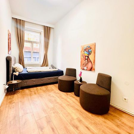 Cozy 9Br Shared Apartment, Only 12Min Walk To Augarten Vienna Esterno foto