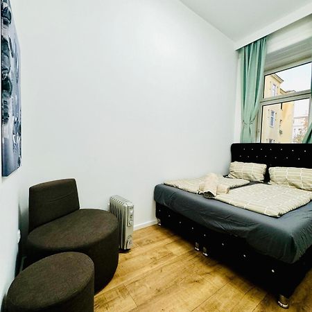 Cozy 9Br Shared Apartment, Only 12Min Walk To Augarten Vienna Esterno foto