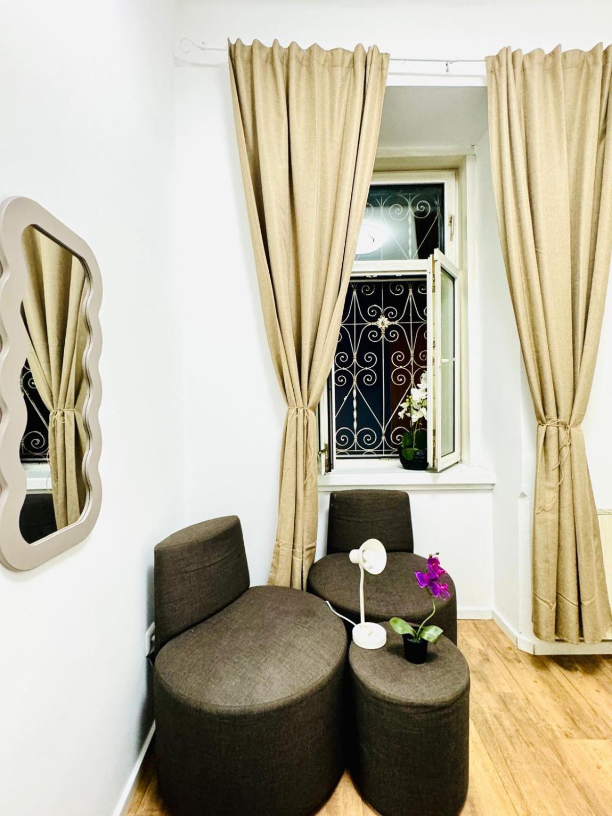 Cozy 9Br Shared Apartment, Only 12Min Walk To Augarten Vienna Esterno foto