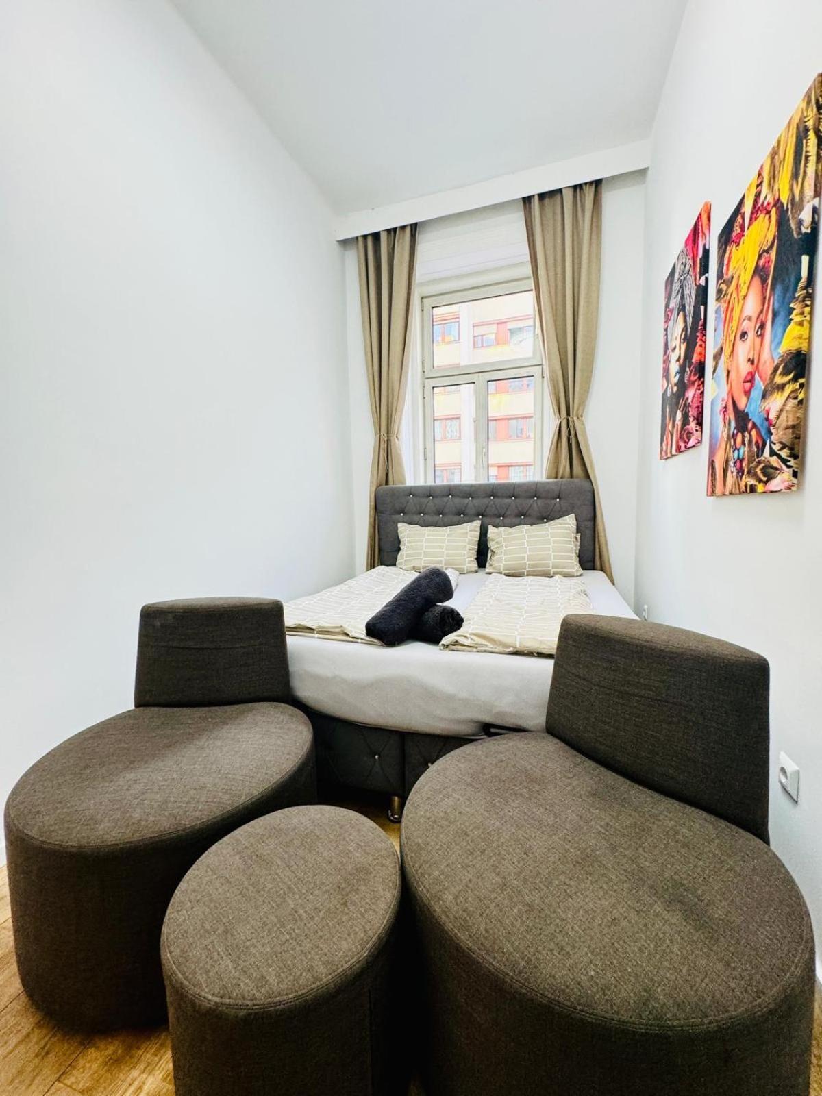 Cozy 9Br Shared Apartment, Only 12Min Walk To Augarten Vienna Esterno foto