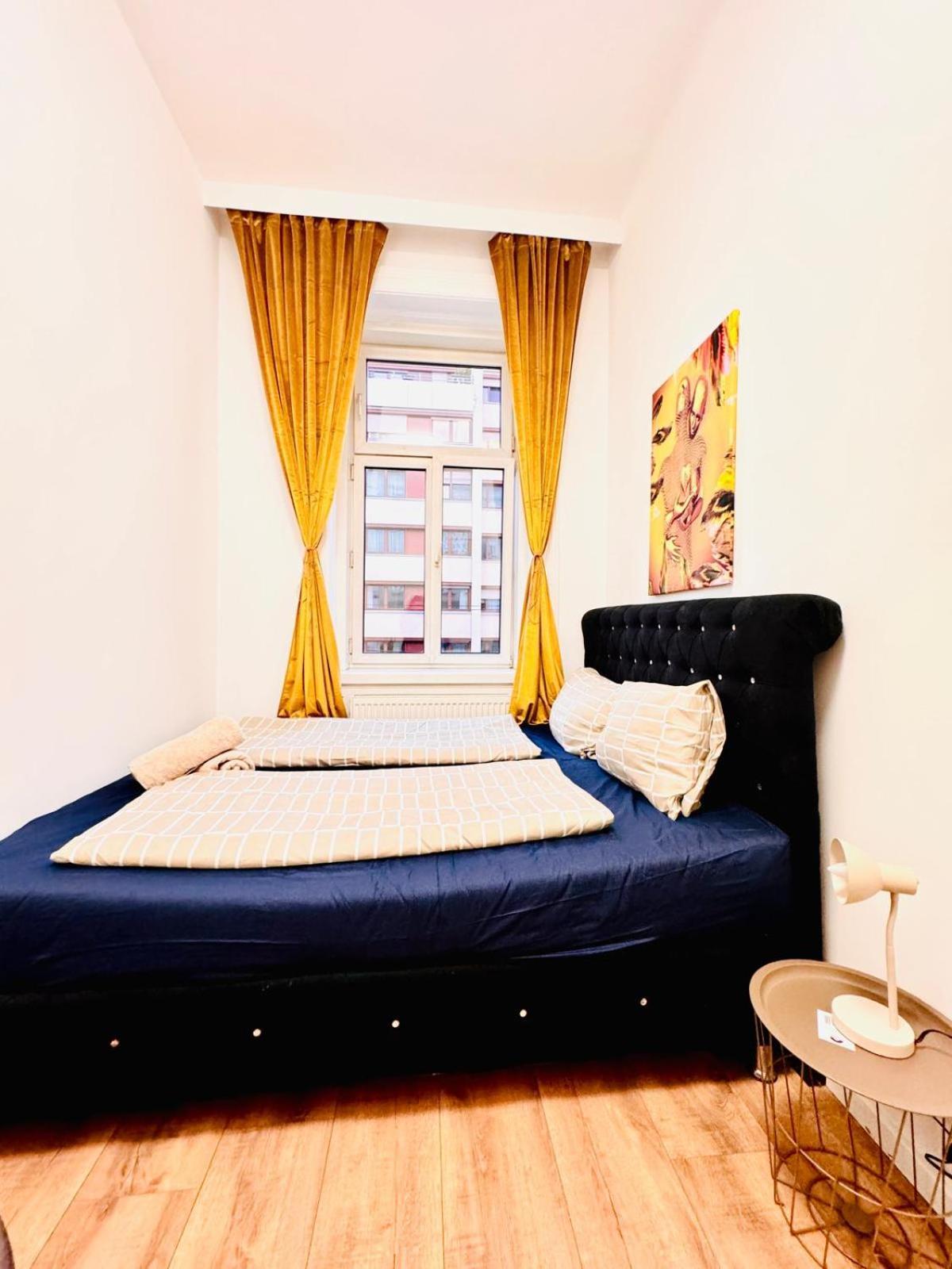 Cozy 9Br Shared Apartment, Only 12Min Walk To Augarten Vienna Esterno foto