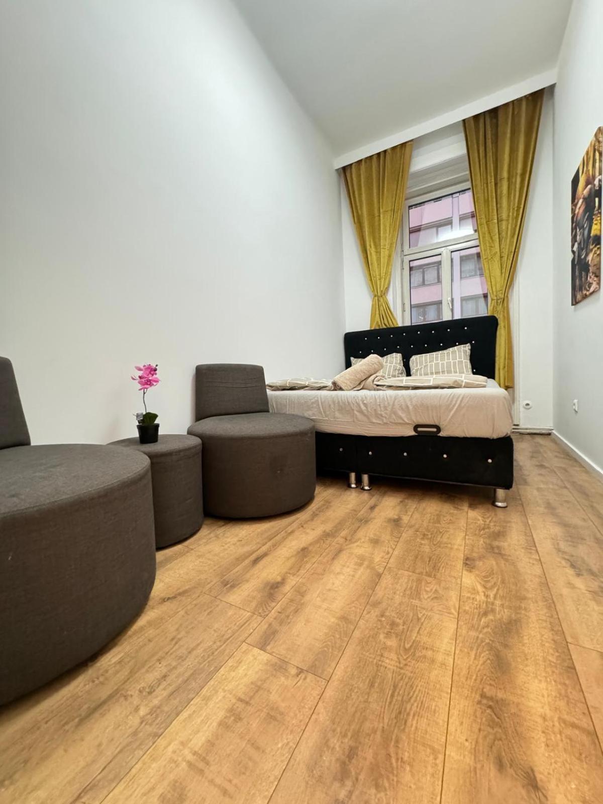 Cozy 9Br Shared Apartment, Only 12Min Walk To Augarten Vienna Esterno foto
